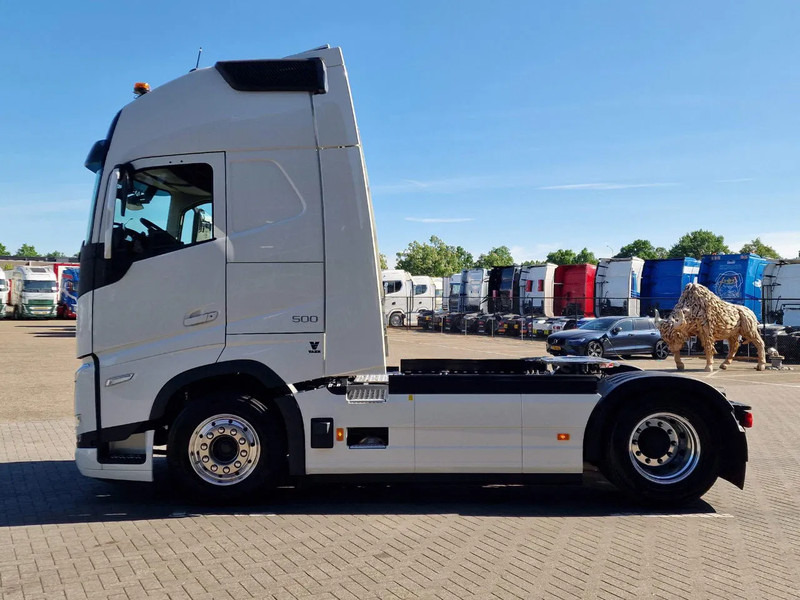 Volvo FH 13.500 Globetrotter XL 4x2 - NEW - Full spec - I parkcool - Full air - - Nyergesvontató: 4 kép. Volvo FH 13.500 Globetrotter XL 4x2 - NEW - Full spec - I parkcool - Full air - - Nyergesvontató: 4 kép.