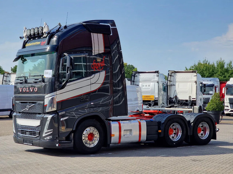 Volvo FH 13.540 Globetrotterl XL 6x4 - Royal - Retarder - Full air - 3.40 WB - Low KM - Nyergesvontató: 3 kép. Volvo FH 13.540 Globetrotterl XL 6x4 - Royal - Retarder - Full air - 3.40 WB - Low KM - Nyergesvontató: 3 kép.