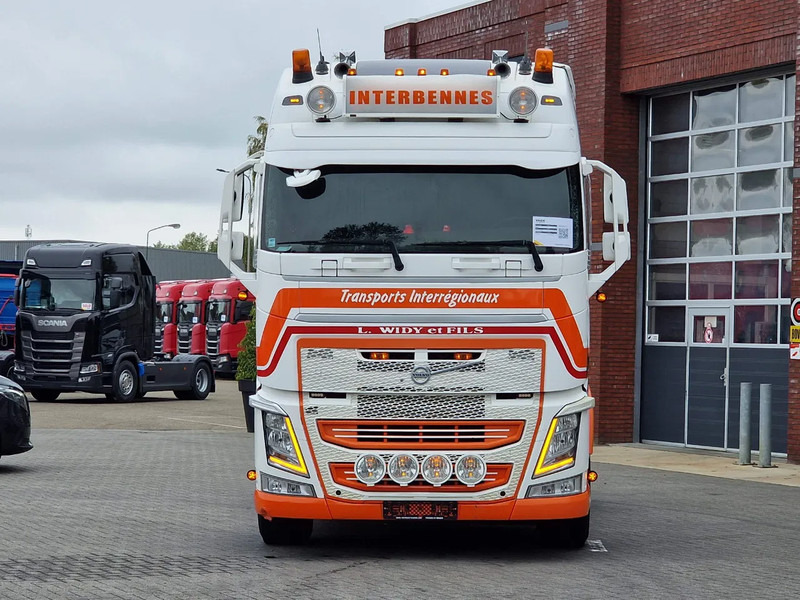 Volvo FH 500 Globetrotter 4x2 , Retarder, PTO-Hydraulic , I park cool - Nyergesvontató: 2 kép. Volvo FH 500 Globetrotter 4x2 , Retarder, PTO-Hydraulic , I park cool - Nyergesvontató: 2 kép.