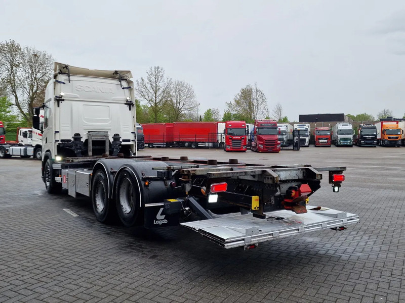 Scania G500 NGS Highline 6x2 - BDF - 4.75 WB - Retarder - Full air - Leather - Led - Cserefelépítményes teherautó: 5 kép. Scania G500 NGS Highline 6x2 - BDF - 4.75 WB - Retarder - Full air - Leather - Led - Cserefelépítményes teherautó: 5 kép.