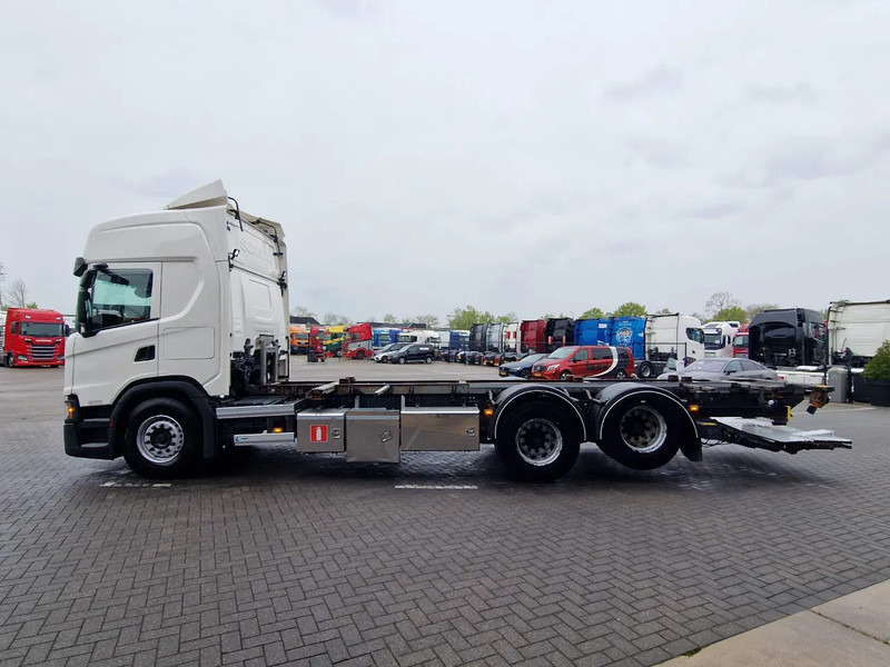 Scania G500 NGS Highline 6x2 - BDF - 4.75 WB - Retarder - Full air - Leather - Led - Cserefelépítményes teherautó: 4 kép. Scania G500 NGS Highline 6x2 - BDF - 4.75 WB - Retarder - Full air - Leather - Led - Cserefelépítményes teherautó: 4 kép.