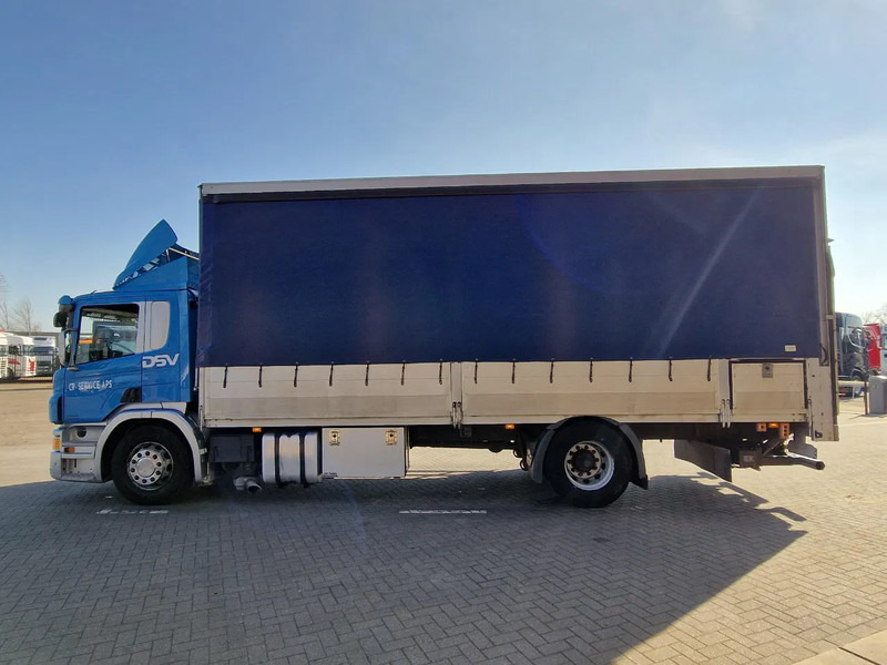 Scania P320 4x2 - Side boars - Loadlift - Full air - Navi - Ponyvás teherautó: 4 kép. Scania P320 4x2 - Side boars - Loadlift - Full air - Navi - Ponyvás teherautó: 4 kép.