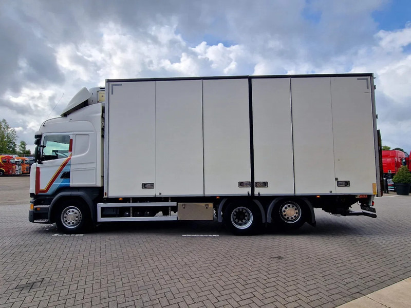 Scania R410 LB6x2MLB Frigobox side doors / Carrier Supra 950 nordic silent - Hűtős teherautó: 4 kép. Scania R410 LB6x2MLB Frigobox side doors / Carrier Supra 950 nordic silent - Hűtős teherautó: 4 kép.