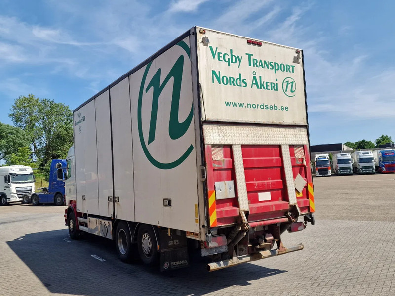 Scania R500 V8 Highline 6x2*4 - Box with side doors - Loadlift - Manual gearbox with retarder - Full air - Steering axle - Dobozos felépítményű teherautó: 5 kép. Scania R500 V8 Highline 6x2*4 - Box with side doors - Loadlift - Manual gearbox with retarder - Full air - Steering axle - Dobozos felépítményű teherautó: 5 kép.