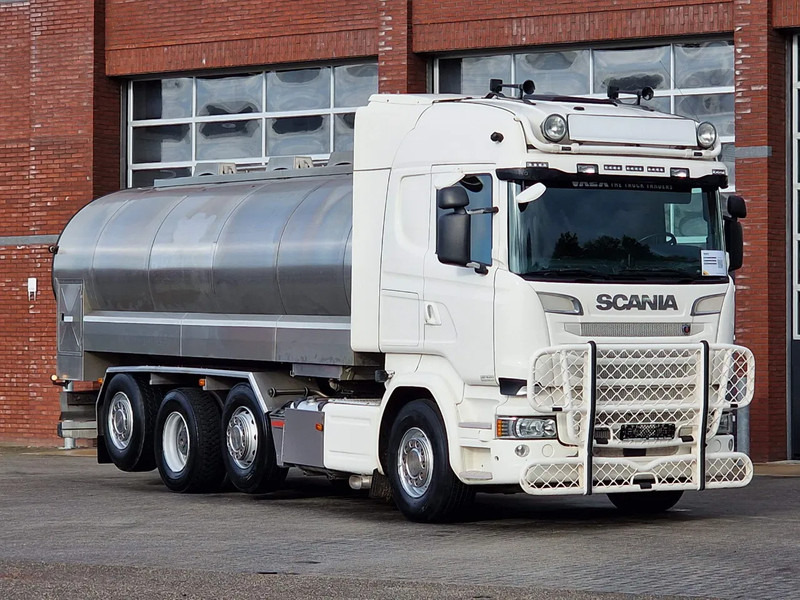 Scania R520 V8 8x2*4 - Tank - 19.000L - 4 compartments - Pump and counter - Retarder - Tartályos teherautó: 1 kép. Scania R520 V8 8x2*4 - Tank - 19.000L - 4 compartments - Pump and counter - Retarder - Tartályos teherautó: 1 kép.
