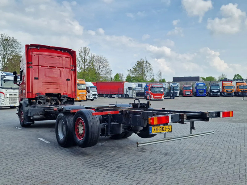 Scania R730 Topline 6x2*4 - Retarder - King of the Road - Night clima - Steering axle - Leather - Alvaz teherautó: 5 kép. Scania R730 Topline 6x2*4 - Retarder - King of the Road - Night clima - Steering axle - Leather - Alvaz teherautó: 5 kép.