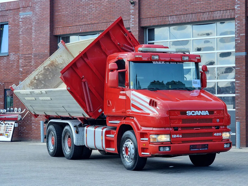 Scania T124-420 6x4 - Tipper - Retarder - Full steel - HUB Reduction - Manual gearbox - Billenőplatós teherautó: 2 kép. Scania T124-420 6x4 - Tipper - Retarder - Full steel - HUB Reduction - Manual gearbox - Billenőplatós teherautó: 2 kép.