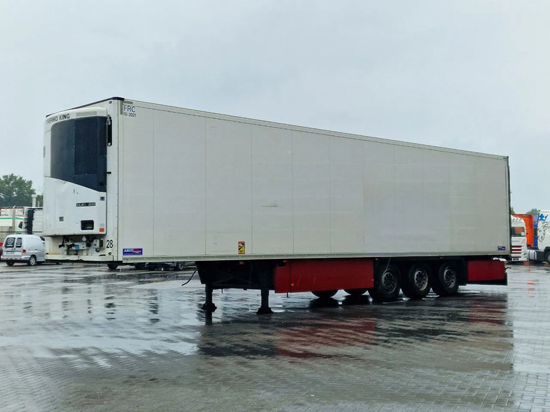 Schmitz Cargobull SCB*S3B - Thermoking SLXe 200 - Rohrbahnen / Meat rails - Lift axle - SAF Axle - Félpótkocsi hőszigetelt: 3 kép. Schmitz Cargobull SCB*S3B - Thermoking SLXe 200 - Rohrbahnen / Meat rails - Lift axle - SAF Axle - Félpótkocsi hőszigetelt: 3 kép.