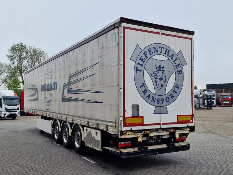 Schwarzmüller Tautliner 3 axle - Loadlift - Lift axle - BPW Axle - Lift axle - Alloy wheels - Ponyvás félpótkocsi: 5 kép. Schwarzmüller Tautliner 3 axle - Loadlift - Lift axle - BPW Axle - Lift axle - Alloy wheels - Ponyvás félpótkocsi: 5 kép.