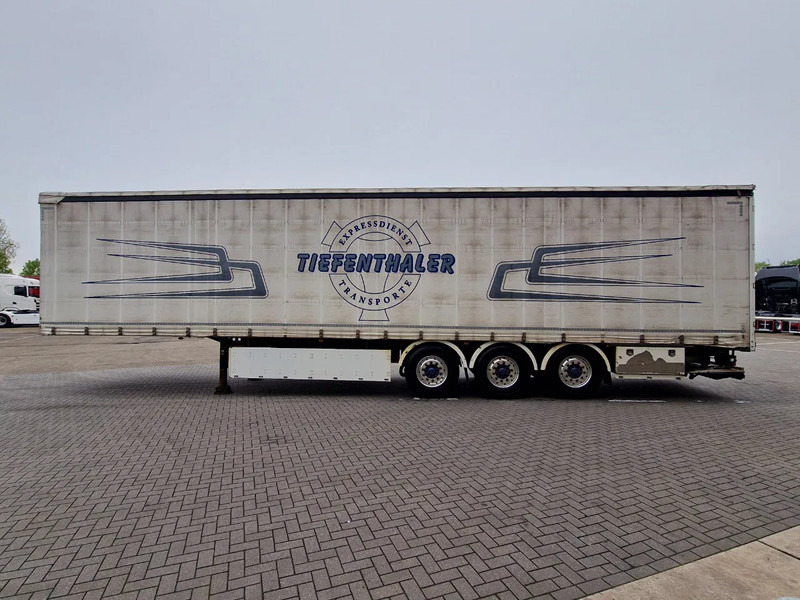 Schwarzmüller Tautliner 3 axle - Loadlift - Lift axle - BPW Axle - Lift axle - Alloy wheels - Ponyvás félpótkocsi: 4 kép. Schwarzmüller Tautliner 3 axle - Loadlift - Lift axle - BPW Axle - Lift axle - Alloy wheels - Ponyvás félpótkocsi: 4 kép.