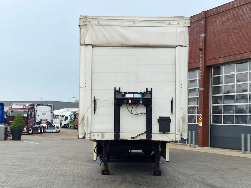 Schwarzmüller Tautliner 3 axle - Loadlift - Lift axle - BPW Axle - Lift axle - Alloy wheels - Ponyvás félpótkocsi: 2 kép. Schwarzmüller Tautliner 3 axle - Loadlift - Lift axle - BPW Axle - Lift axle - Alloy wheels - Ponyvás félpótkocsi: 2 kép.