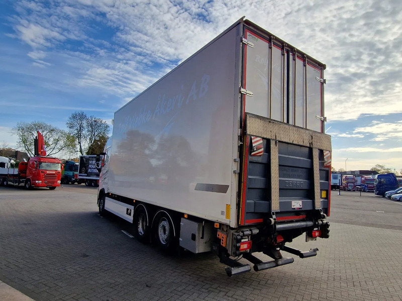 Volvo FH 13.460 Globetrotter 6x2 - Carrier Frigo Supra 850 Nordic - Loadlift - Full air - LNG - Hőszigetelt teherautó: 5 kép. Volvo FH 13.460 Globetrotter 6x2 - Carrier Frigo Supra 850 Nordic - Loadlift - Full air - LNG - Hőszigetelt teherautó: 5 kép.