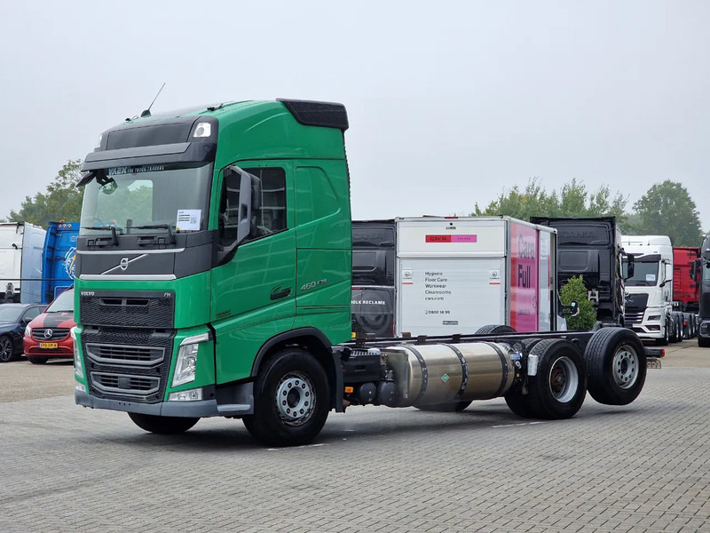 Volvo FH 13.460 Globetrotter 6x2 - Chassis - 4.60 WB - HUB Reduction - LNG - Alvaz teherautó: 3 kép. Volvo FH 13.460 Globetrotter 6x2 - Chassis - 4.60 WB - HUB Reduction - LNG - Alvaz teherautó: 3 kép.