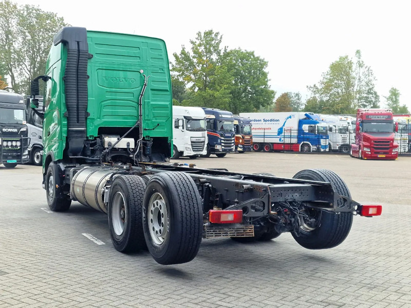 Volvo FH 13.460 Globetrotter 6x2 - Chassis - 4.60 WB - HUB Reduction - LNG - Alvaz teherautó: 5 kép. Volvo FH 13.460 Globetrotter 6x2 - Chassis - 4.60 WB - HUB Reduction - LNG - Alvaz teherautó: 5 kép.