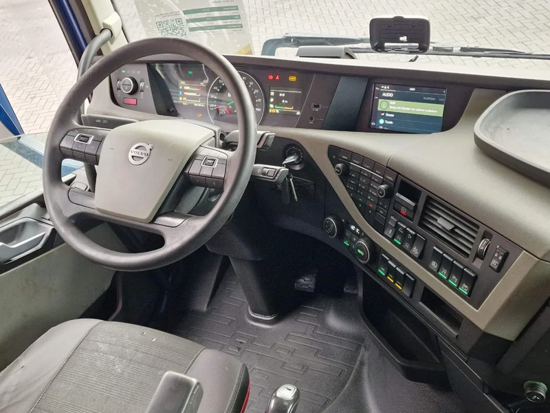 Volvo FH 13.460 Globetrotter 6x2 - Chassis - 4.90 WB - Full air - Euro 6 - VEB+ lízing Volvo FH 13.460 Globetrotter 6x2 - Chassis - 4.90 WB - Full air - Euro 6 - VEB+: 19 kép. Volvo FH 13.460 Globetrotter 6x2 - Chassis - 4.90 WB - Full air - Euro 6 - VEB+ lízing Volvo FH 13.460 Globetrotter 6x2 - Chassis - 4.90 WB - Full air - Euro 6 - VEB+: 19 kép.