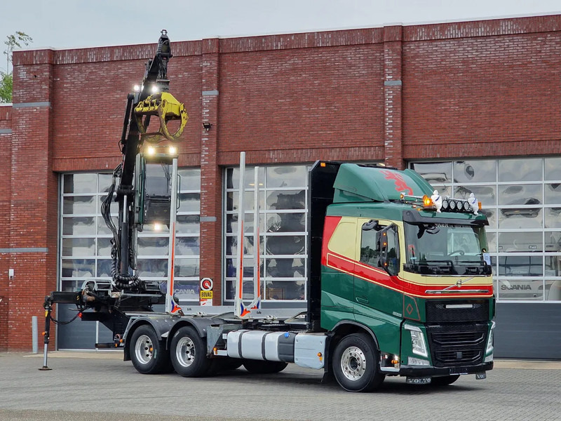 Volvo FH 13.540 6x4 - HIAB / Loglift F125Z 80 Crane - Krane - Grua year 2019 - Rönkszállító teherautó, Darus autó: 1 kép. Volvo FH 13.540 6x4 - HIAB / Loglift F125Z 80 Crane - Krane - Grua year 2019 - Rönkszállító teherautó, Darus autó: 1 kép.