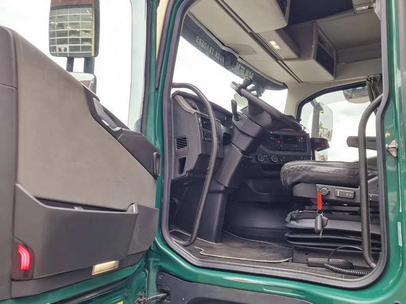 Rönkszállító teherautó, Darus autó Volvo FH 13.540 6x4 - HIAB / Loglift F125Z 80 Crane - Krane - Grua year 2019: 11 kép.