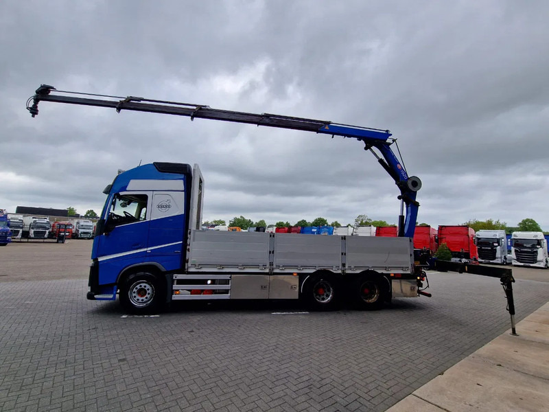 Volvo FH 13.540 Globetrotter 6x4 - HMF 1920K with remote year 2019 - Full air - Leather - Darus autó: 4 kép. Volvo FH 13.540 Globetrotter 6x4 - HMF 1920K with remote year 2019 - Full air - Leather - Darus autó: 4 kép.