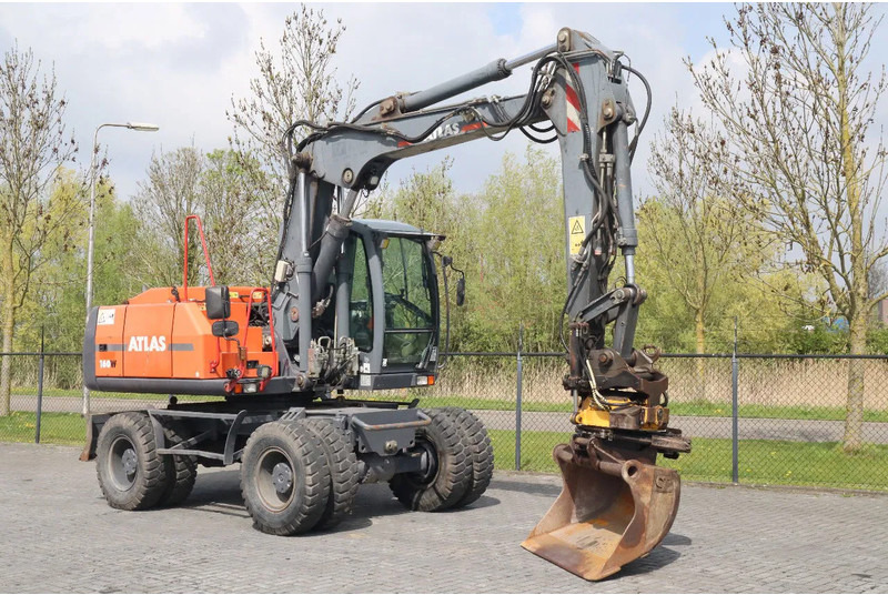 Atlas 160W | ROTOTILT | GRIPPER | BUCKET | DOZER BLADE - Gumikerekes kotró: 5 kép. Atlas 160W | ROTOTILT | GRIPPER | BUCKET | DOZER BLADE - Gumikerekes kotró: 5 kép.