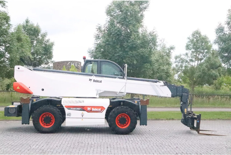 Bobcat TR 50.250 | JIB WINCH | FORKS | ELECTRICALLY OPERABLE 380V - Rakodógép: 4 kép. Bobcat TR 50.250 | JIB WINCH | FORKS | ELECTRICALLY OPERABLE 380V - Rakodógép: 4 kép.