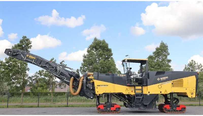 Bomag BM 2200/75 | COLD PLANER | NEW CONDITION! - Aszfaltozó gép: 1 kép. Bomag BM 2200/75 | COLD PLANER | NEW CONDITION! - Aszfaltozó gép: 1 kép.