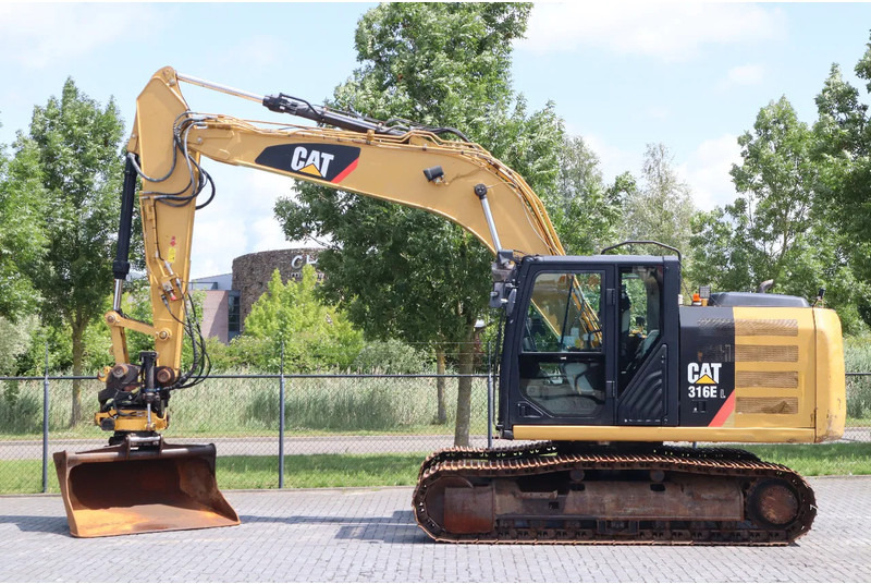 Caterpillar 316 EL | BUCKET | QUICK COUPLER - Lánctalpas kotró: 1 kép. Caterpillar 316 EL | BUCKET | QUICK COUPLER - Lánctalpas kotró: 1 kép.