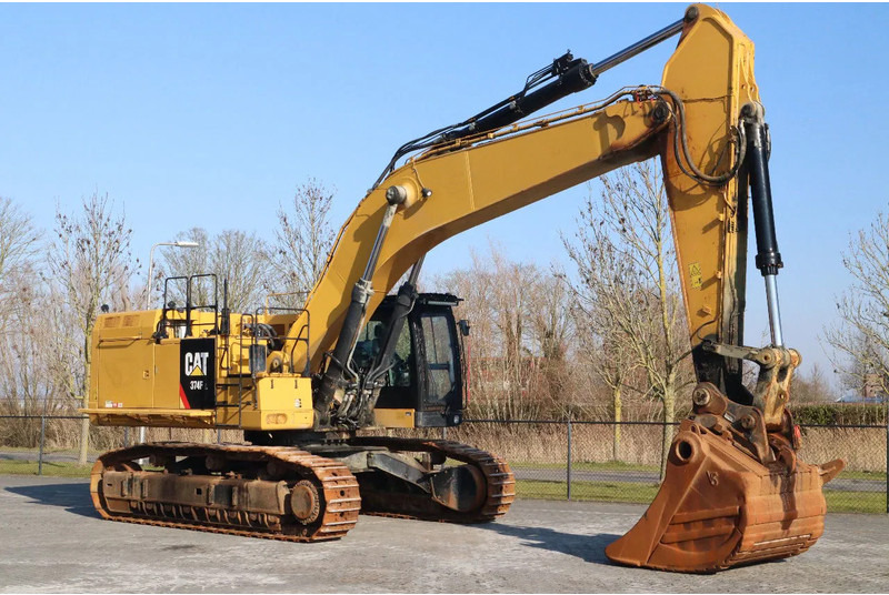 Caterpillar 374 FL | BUCKET | QUICK COUPLER | AIRCO - Lánctalpas kotró: 5 kép. Caterpillar 374 FL | BUCKET | QUICK COUPLER | AIRCO - Lánctalpas kotró: 5 kép.