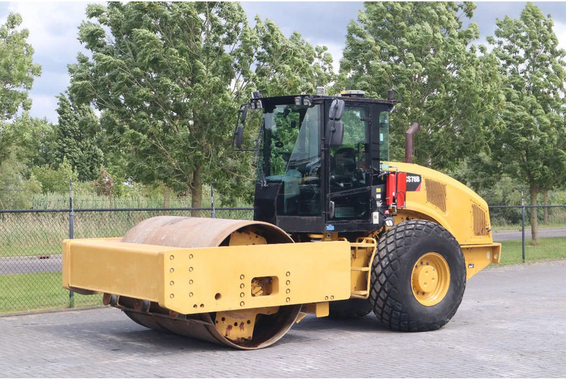 Caterpillar CS78B | TRIMBLE GPS | GOOD CONDITION - Henger: 2 kép. Caterpillar CS78B | TRIMBLE GPS | GOOD CONDITION - Henger: 2 kép.