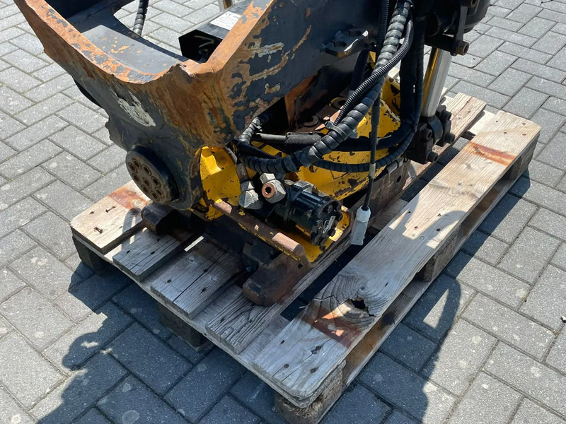 Tiltrotátor - Építőipari gépek Engcon EC226 | S70 | TILT ROTATOR | ROTOTILT: 14 kép.