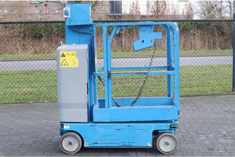 Genie GRC-12 | 5.6 METER | 227 KG - Emelő: 4 kép. Genie GRC-12 | 5.6 METER | 227 KG - Emelő: 4 kép.