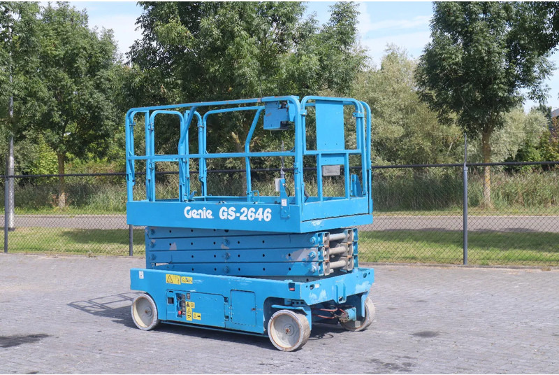 Genie GS-2646 | 10 METER | 454 KG - Ollós emelő: 2 kép. Genie GS-2646 | 10 METER | 454 KG - Ollós emelő: 2 kép.