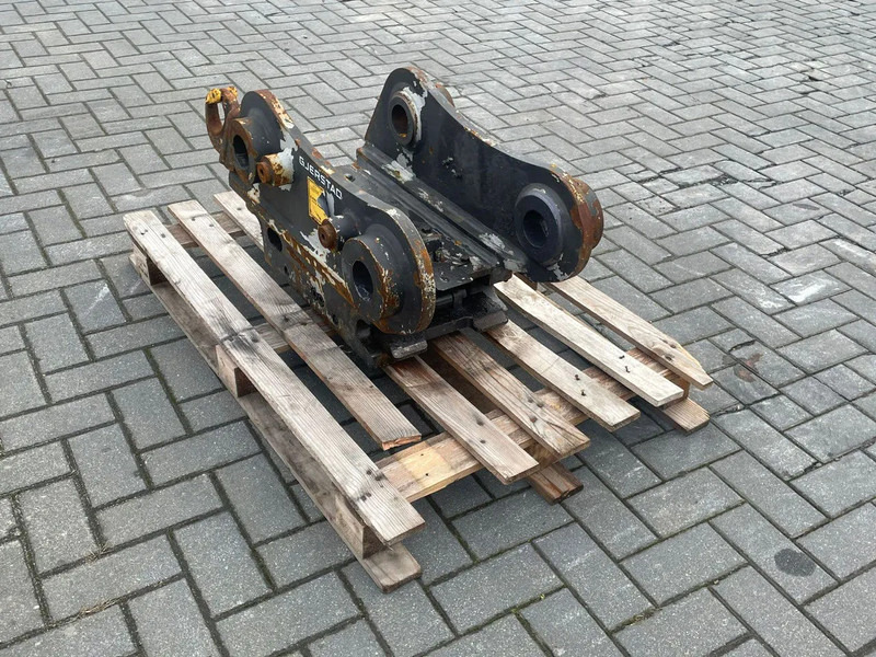 Gjerstad G60 | KM60 | S60 | HYDRAULIC QUICK COUPLER | M318F - Gyorscsatlakozó - Építőipari gépek: 4 kép. Gjerstad G60 | KM60 | S60 | HYDRAULIC QUICK COUPLER | M318F - Gyorscsatlakozó - Építőipari gépek: 4 kép.