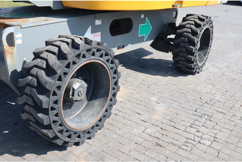 Teleszkópos emelő Haulotte HT28 RTJ PRO | 28 METER | GOOD CONDITION: 13 kép.