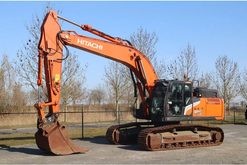 Hitachi ZX300 LC-7 | BUCKET | QUICK COUPLER | GOOD U/C! - Lánctalpas kotró: 2 kép. Hitachi ZX300 LC-7 | BUCKET | QUICK COUPLER | GOOD U/C! - Lánctalpas kotró: 2 kép.