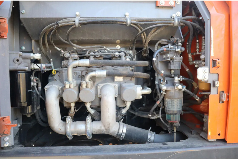 Lánctalpas kotró Hitachi ZX300 LC-7 | BUCKET | QUICK COUPLER | GOOD U/C!: 12 kép.