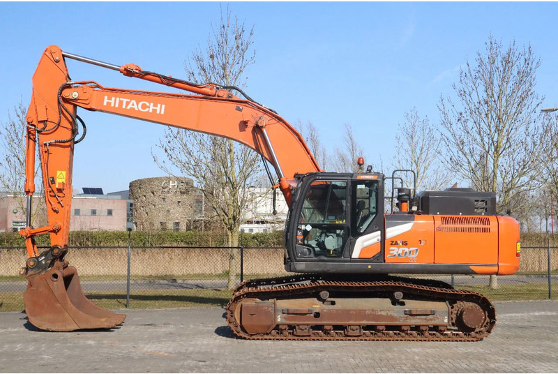 Hitachi ZX300 LC-7 | BUCKET | QUICK COUPLER | GOOD U/C! - Lánctalpas kotró: 1 kép. Hitachi ZX300 LC-7 | BUCKET | QUICK COUPLER | GOOD U/C! - Lánctalpas kotró: 1 kép.