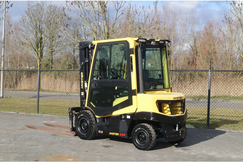 Hyster H2.5 A | BOOM SUSPENSION | SIDESHIFT | FORK EXTENTIONS | FORK POSITIONERS - Dízel targonca: 3 kép. Hyster H2.5 A | BOOM SUSPENSION | SIDESHIFT | FORK EXTENTIONS | FORK POSITIONERS - Dízel targonca: 3 kép.