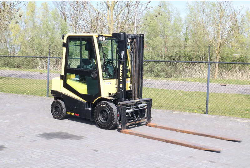 Hyster H2.5 A | BOOM SUSPENSION | SIDESHIFT | FORK EXTENTIONS | FORK POSITIONERS - Dízel targonca: 5 kép. Hyster H2.5 A | BOOM SUSPENSION | SIDESHIFT | FORK EXTENTIONS | FORK POSITIONERS - Dízel targonca: 5 kép.