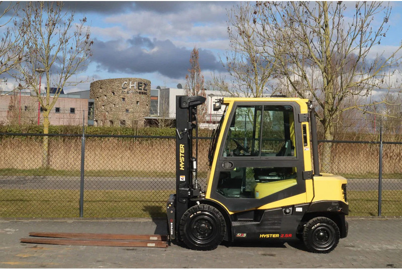 Hyster H2.5 A | BOOM SUSPENSION | SIDESHIFT | FORK EXTENTIONS | FORK POSITIONERS - Dízel targonca: 1 kép. Hyster H2.5 A | BOOM SUSPENSION | SIDESHIFT | FORK EXTENTIONS | FORK POSITIONERS - Dízel targonca: 1 kép.