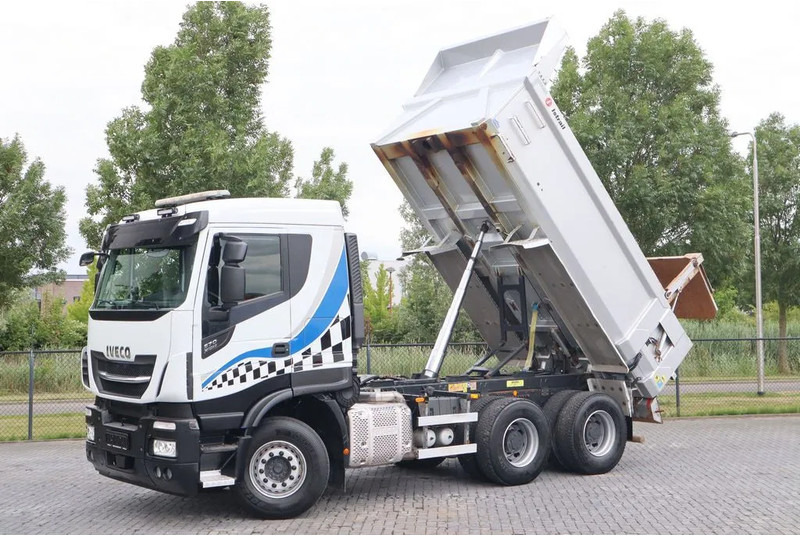Iveco Stralis X-WAY 570 6X4 FULL STEEL BIG AXLES RETARDER EURO 6 - Billenőplatós teherautó: 1 kép. Iveco Stralis X-WAY 570 6X4 FULL STEEL BIG AXLES RETARDER EURO 6 - Billenőplatós teherautó: 1 kép.