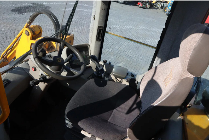 Gumikerekes homlokrakodó JCB 426 B | 35 KM/H | ONLY 9800 HOURS | FIRST OWNER | DUTCH MACHINE: 15 kép.