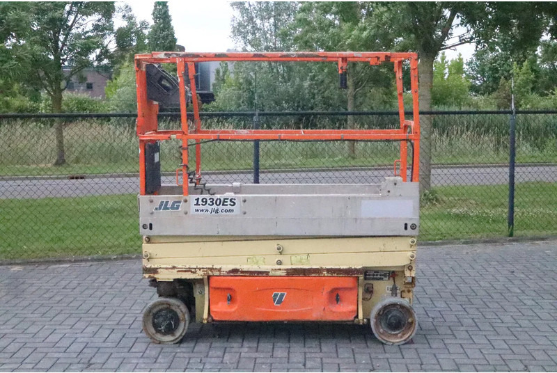 JLG 1930 ES | 7.7 METER | 230 KG - Ollós emelő: 1 kép. JLG 1930 ES | 7.7 METER | 230 KG - Ollós emelő: 1 kép.