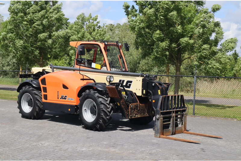 JLG 3614 RS | HYDR. FORKS | BUCKET | LOW HOURS - Teleszkópos rakodó: 5 kép. JLG 3614 RS | HYDR. FORKS | BUCKET | LOW HOURS - Teleszkópos rakodó: 5 kép.
