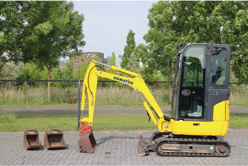 Komatsu PC16 R-3HS | 3X BUCKET | QUICK COUPLER | SWING BOOM - Minikotró: 1 kép. Komatsu PC16 R-3HS | 3X BUCKET | QUICK COUPLER | SWING BOOM - Minikotró: 1 kép.