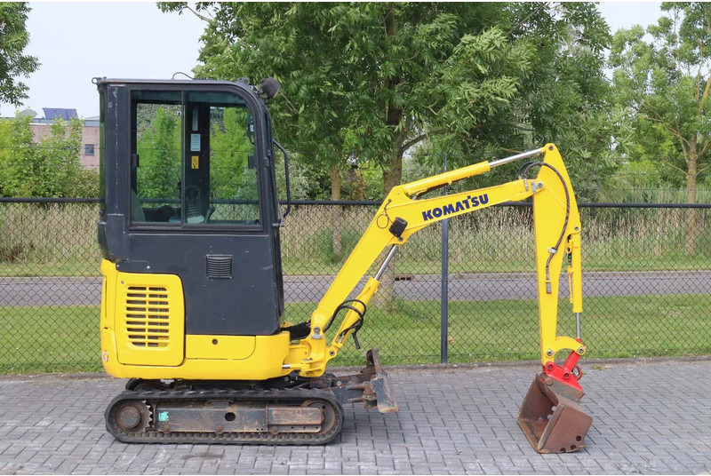 Komatsu PC16 R-3HS | 3X BUCKET | QUICK COUPLER | SWING BOOM - Minikotró: 4 kép. Komatsu PC16 R-3HS | 3X BUCKET | QUICK COUPLER | SWING BOOM - Minikotró: 4 kép.