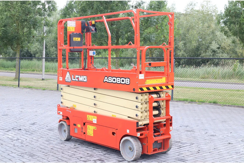 LGMG AS0808 | 10 METER | 230 KG | GS-2646 | 2646ES - Ollós emelő: 2 kép. LGMG AS0808 | 10 METER | 230 KG | GS-2646 | 2646ES - Ollós emelő: 2 kép.