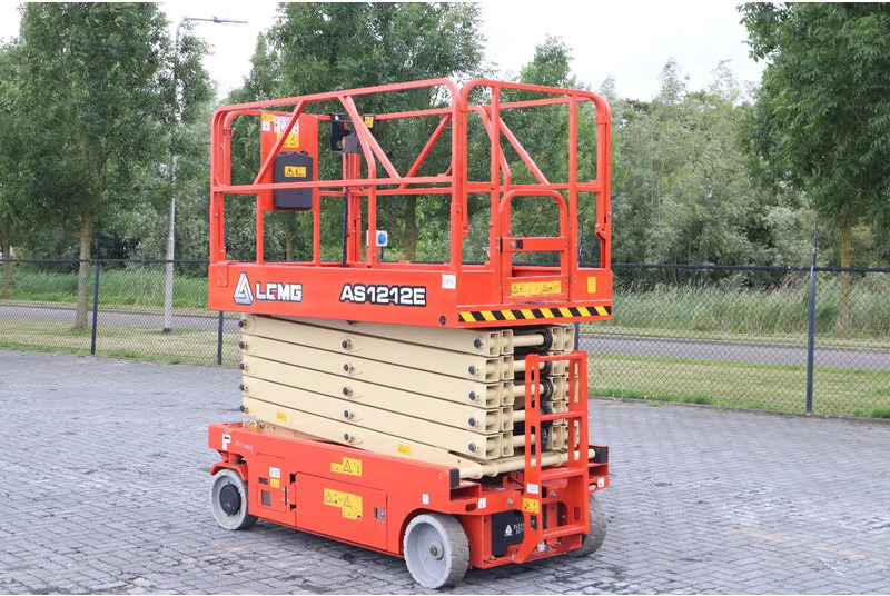 LGMG AS1212E | 14 METER | 320 KG | GS-4047 | ERT4769 - Ollós emelő: 2 kép. LGMG AS1212E | 14 METER | 320 KG | GS-4047 | ERT4769 - Ollós emelő: 2 kép.