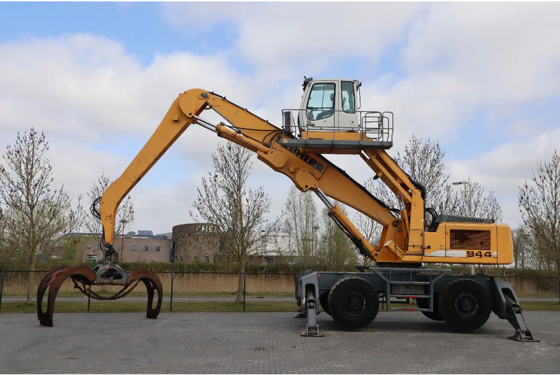 Liebherr A944 C HD | LOG GRAPPLE | HOLZGREIFER | TIMBER - Fakitermelő gép: 1 kép. Liebherr A944 C HD | LOG GRAPPLE | HOLZGREIFER | TIMBER - Fakitermelő gép: 1 kép.