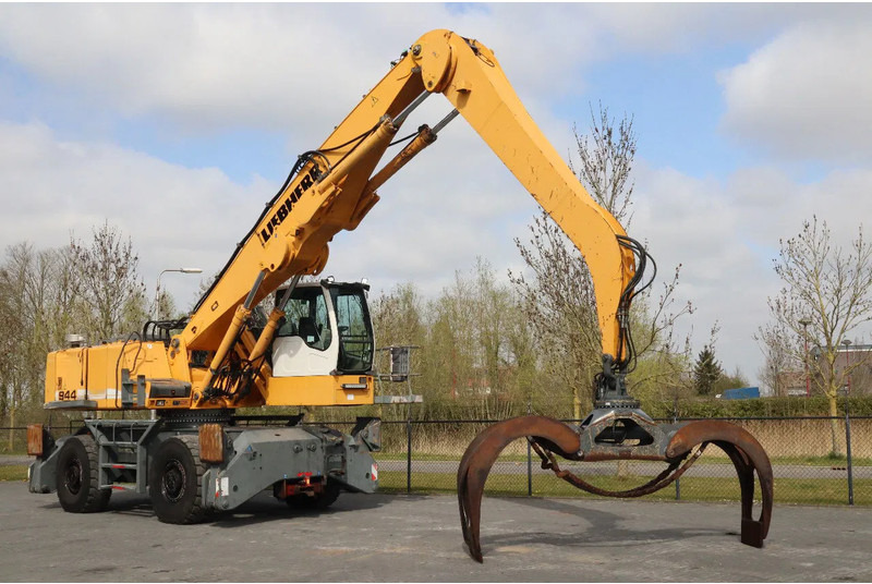 Liebherr A944 C HD | LOG GRAPPLE | HOLZGREIFER | TIMBER - Hulladék kotró: 5 kép. Liebherr A944 C HD | LOG GRAPPLE | HOLZGREIFER | TIMBER - Hulladék kotró: 5 kép.