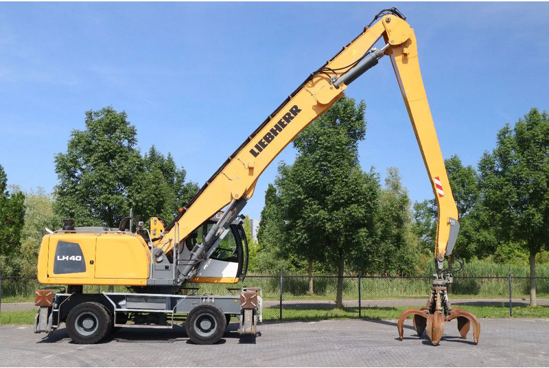 Liebherr LH 40 M LITRONIC | GRAB | QUICK COUPLER | 16 METER - Hulladék kotró: 4 kép. Liebherr LH 40 M LITRONIC | GRAB | QUICK COUPLER | 16 METER - Hulladék kotró: 4 kép.